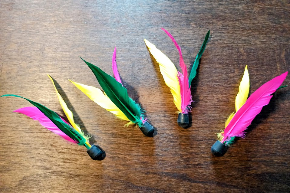 4 fjerbolde Sort (STANDARD)